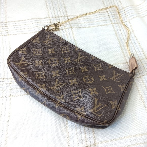 Louis Vuitton Vintage Pochette Accessoires handbag with Chain - Picture 7 of 15